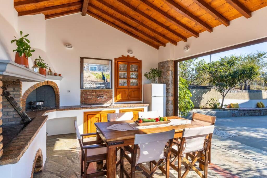 Nina-Myrtia Countryside House Skopelos Ditropo エクステリア 写真