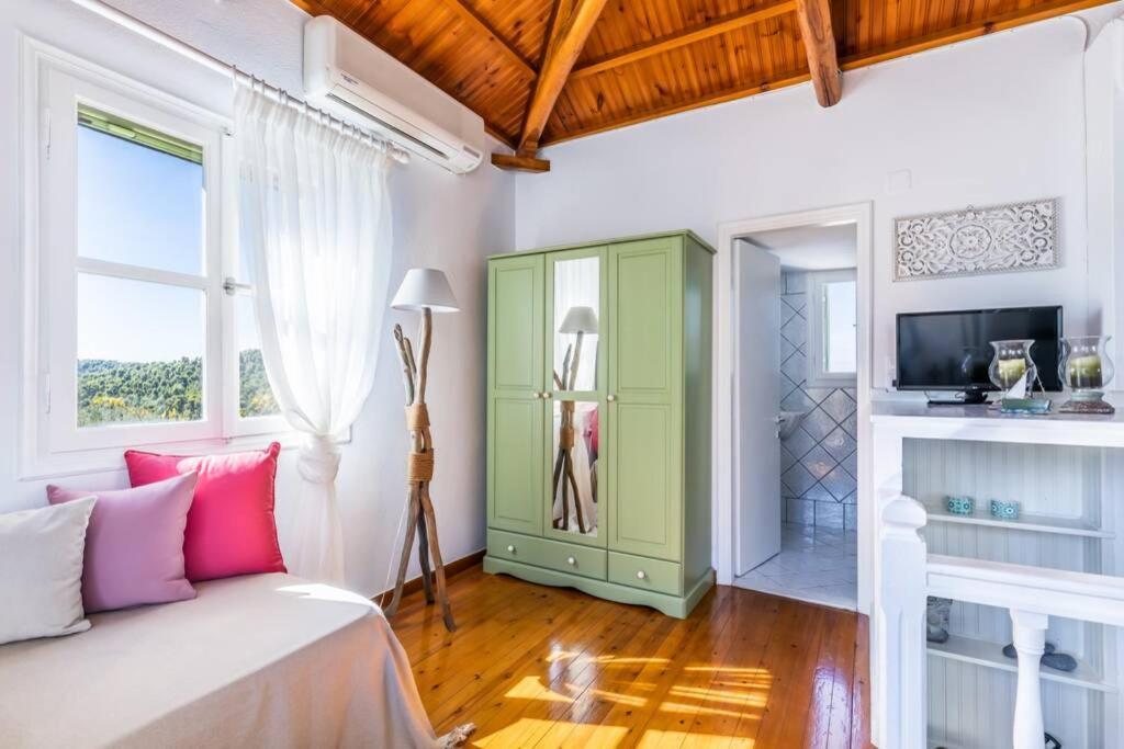 Nina-Myrtia Countryside House Skopelos Ditropo エクステリア 写真